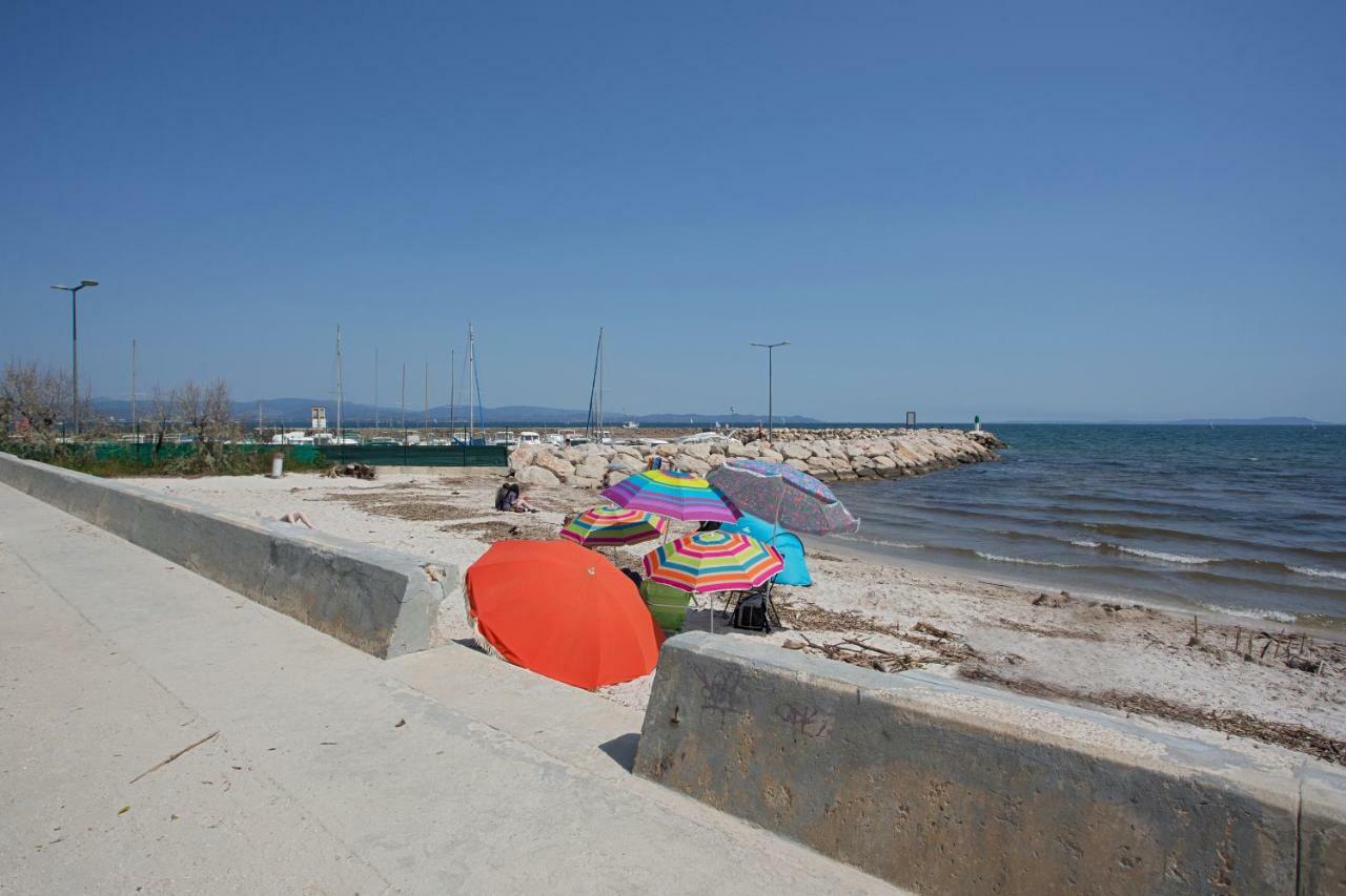 DUPLEX 4 PERSONNES A 200m DE LA MER Apartman Hyères Kültér fotó